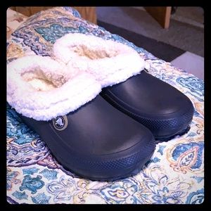 Women’s Size 9 Crocs, Navy Blue